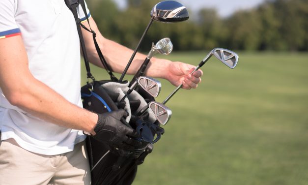 Carballo golpea primero y toma el control antes de la ronda final en Punta del Este