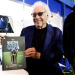 LA PELOTA SE METIO EN LA FERIA DEL LIBRO