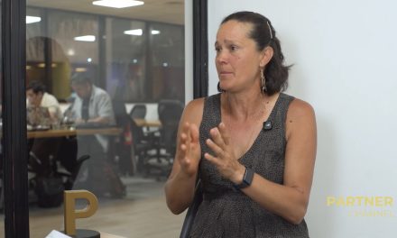 DIAZ OLIVA, UNA TRABAJADORA DEL TENIS