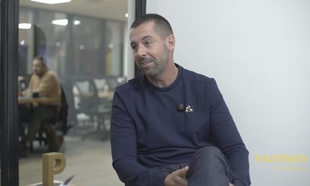 “CADA TENISTA QUE ENTRENO ES UNA EMPRESA Y YO, SU GERENTE“, SEÑALA GUTIERREZ