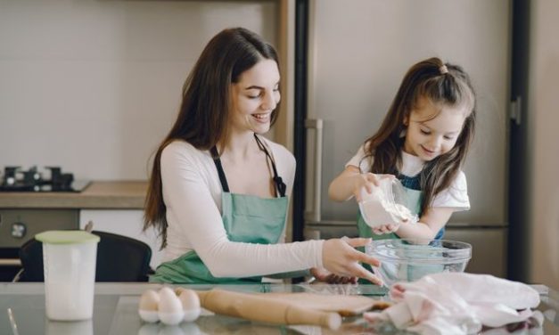 “ESO NO SE TIRA”: LAS ENSEÑANZAS DE LAS MADRES QUE VUELVEN A COBRAR VALOR FRENTE AL DESPERDICIO DE ALIMENTOS